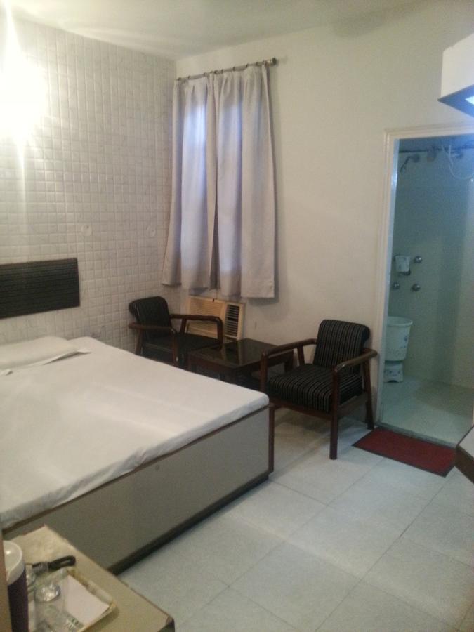 Hotel Greens Ludhiana Exterior photo